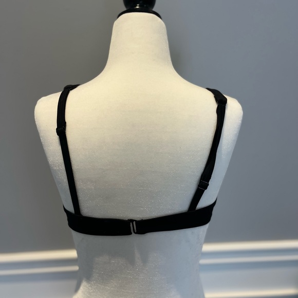 Kendall & Kylie black bathing suit top, size xs, with zipper, adjustable straps - Picture 4 of 4